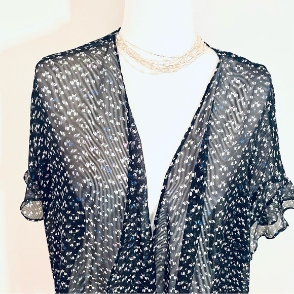 NWT BCBGeneration Sheer Cardigan/Kimono in Black with Small Design – Size XS/S ✨ - Picture 7 of 11